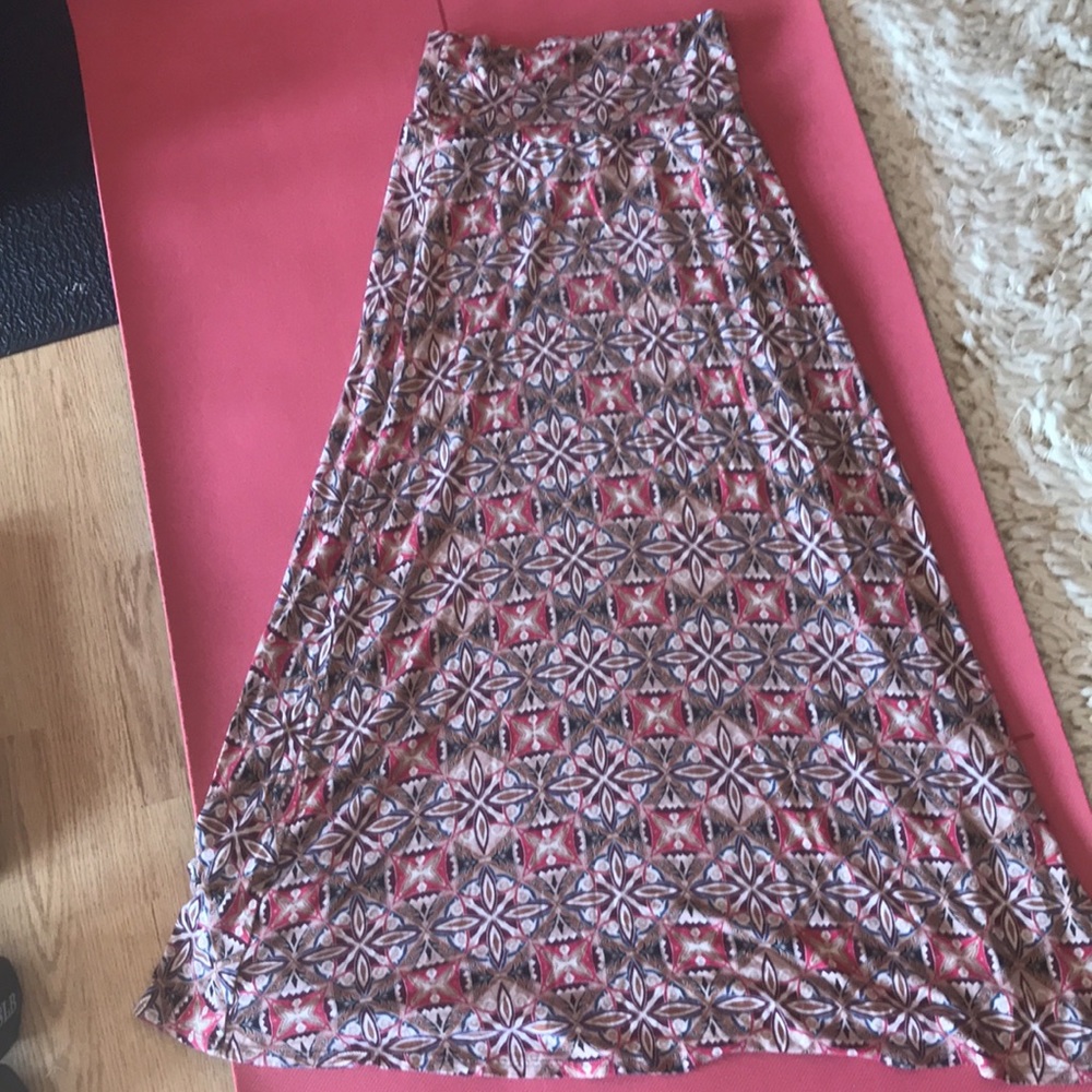 Loveappella PETITE! Maxi skirt - EUC gently loved soft and buttery 37” - Picture 12 of 14